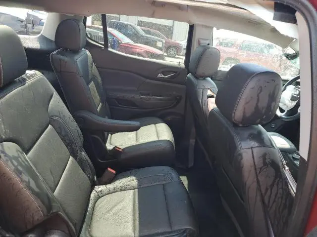 2022 GMC ACADIA SLT  