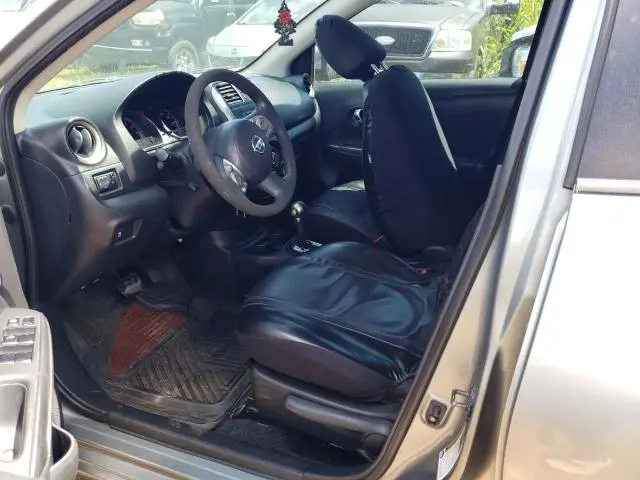 2013 NISSAN VERSA S  
