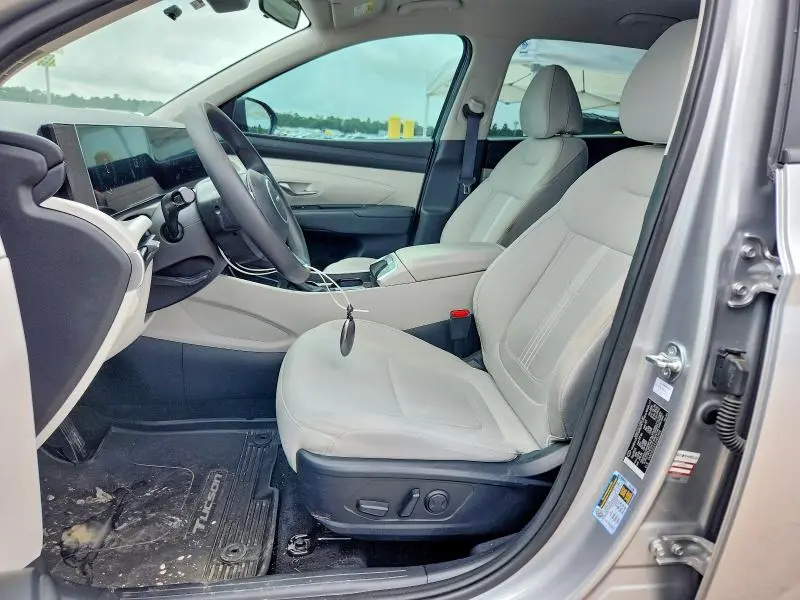2025 HYUNDAI TUCSON SEL  