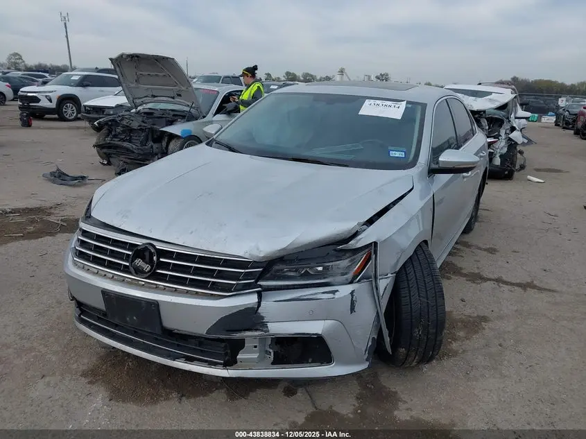 2017 VOLKSWAGEN PASSAT 1.8T SE