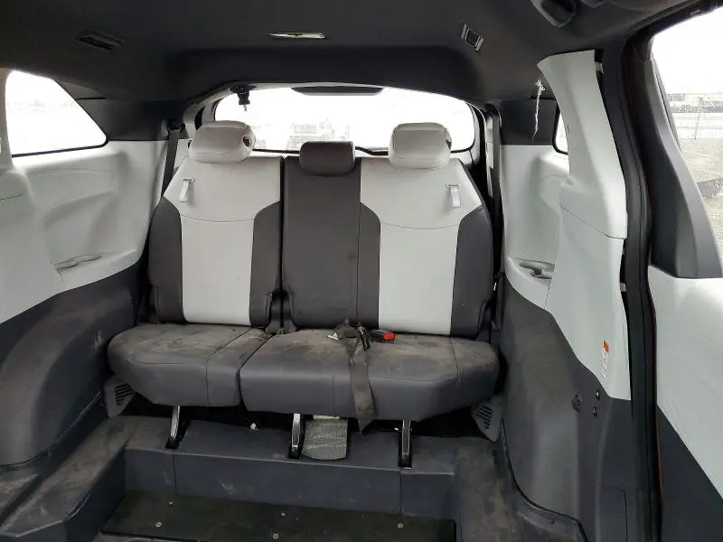 2023 TOYOTA SIENNA XSE 7-PASSENGER  