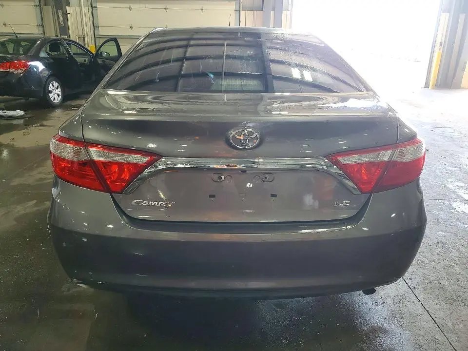 2016 TOYOTA CAMRY LE  