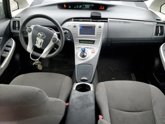 2013 TOYOTA PRIUS PLUG-IN   
