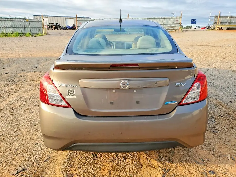 2015 NISSAN VERSA 1.6 SV  