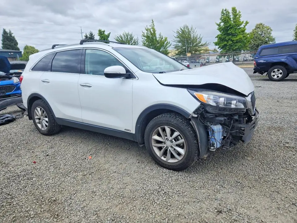 2018 KIA SORENTO LX  