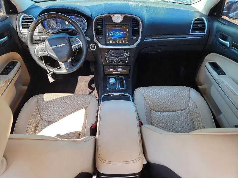 2016 CHRYSLER 300C   