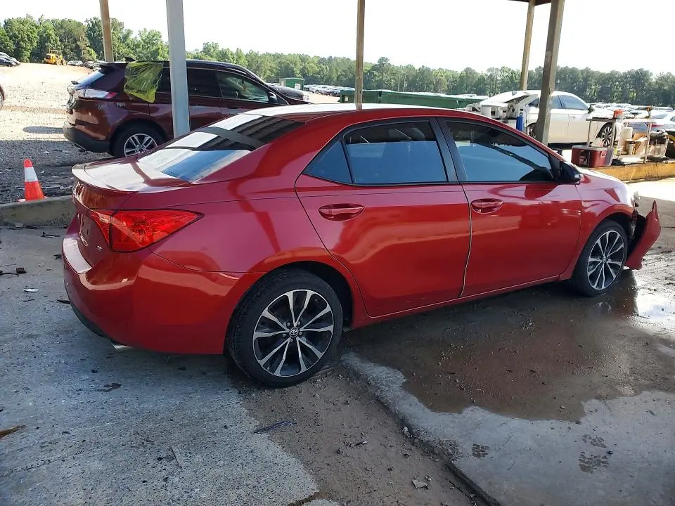 2018 TOYOTA COROLLA SE  