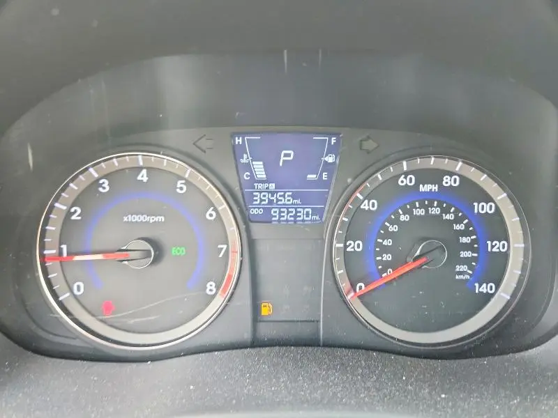 2014 HYUNDAI ACCENT SE  