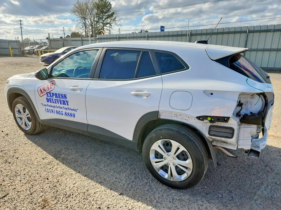 2025 CHEVROLET TRAX LS  