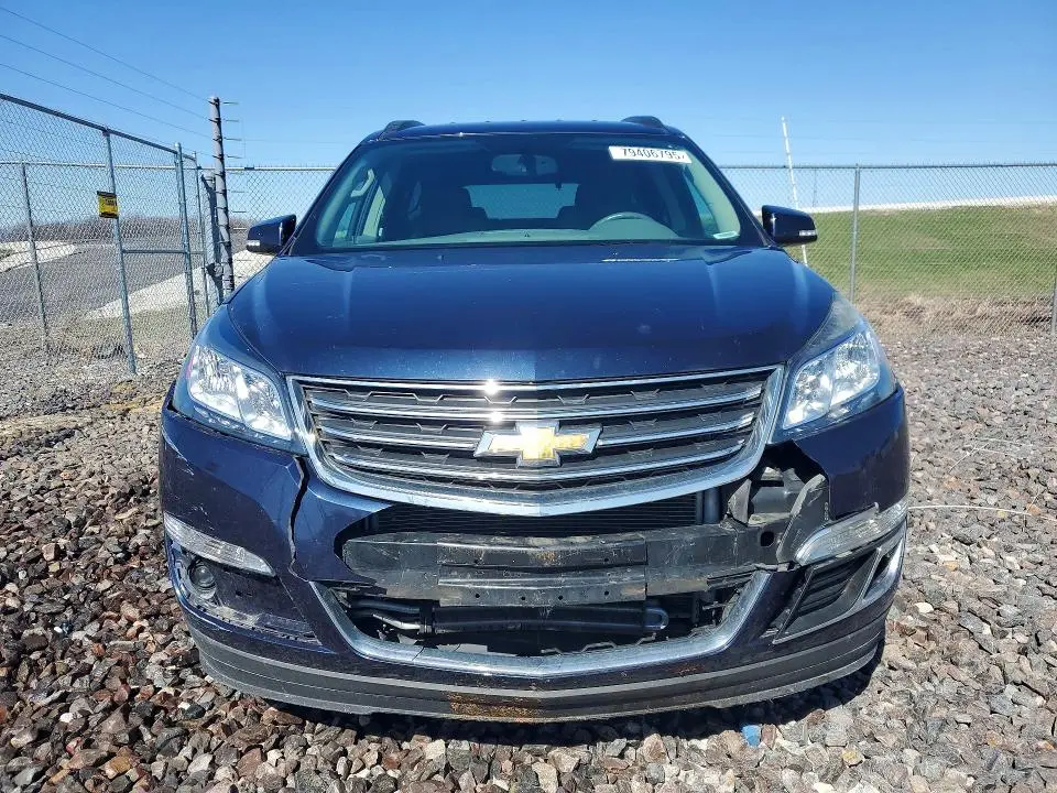 2017 CHEVROLET TRAVERSE LT  
