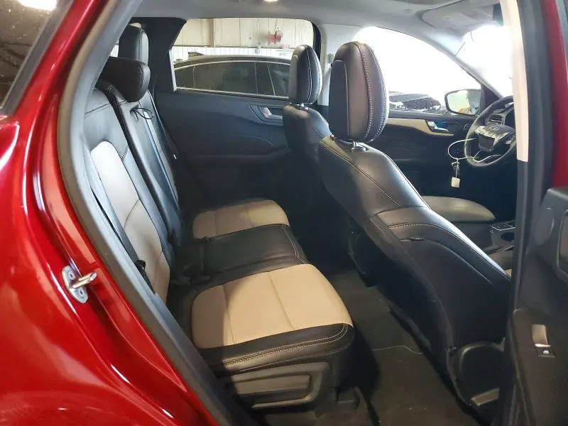 2021 FORD ESCAPE TITANIUM  
