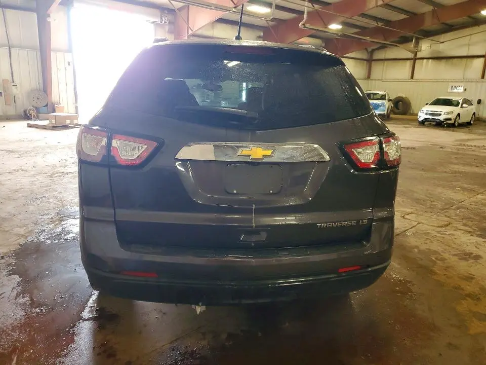 2015 CHEVROLET TRAVERSE LS  