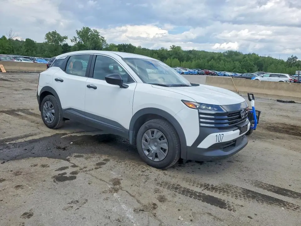 2025 NISSAN KICKS S  