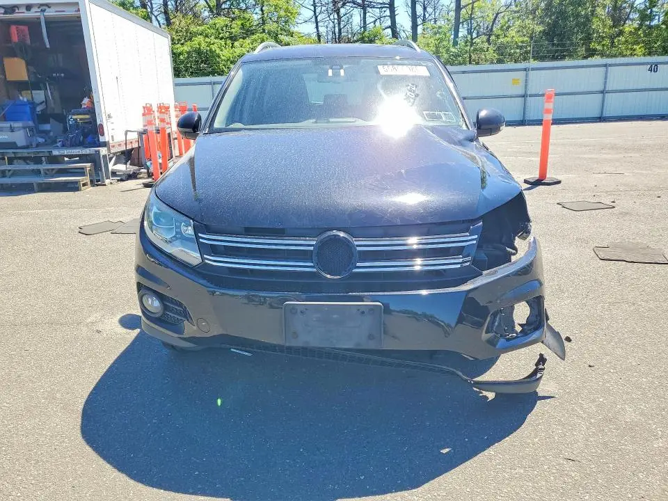 2016 VOLKSWAGEN TIGUAN S  