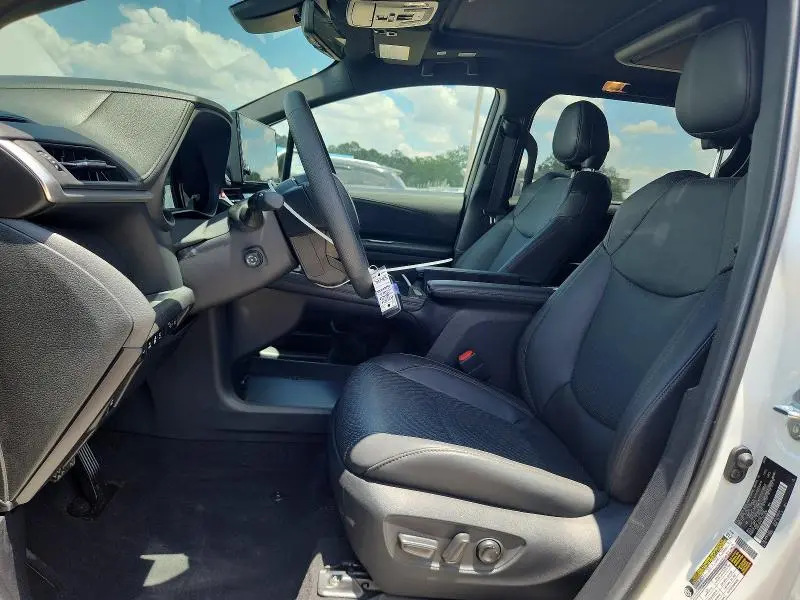 2026 TOYOTA SIENNA PLATINUM 7-PASSENGER  