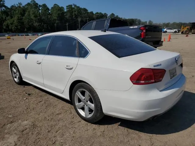 2013 VOLKSWAGEN PASSAT SE