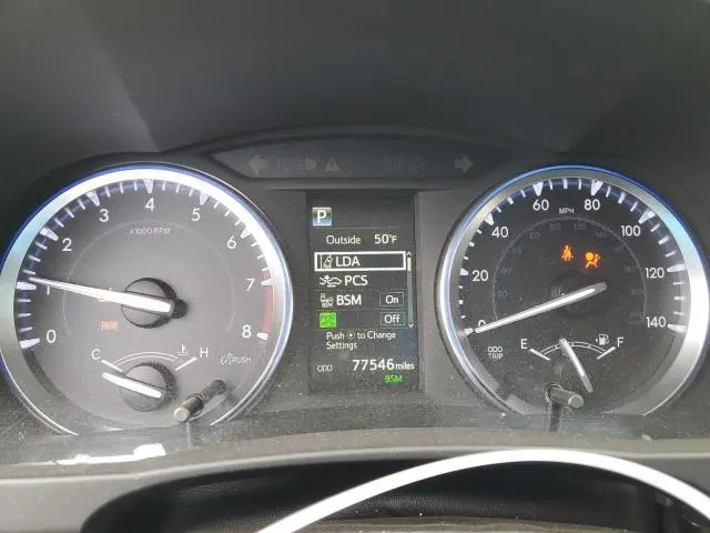 2018 TOYOTA HIGHLANDER SE  
