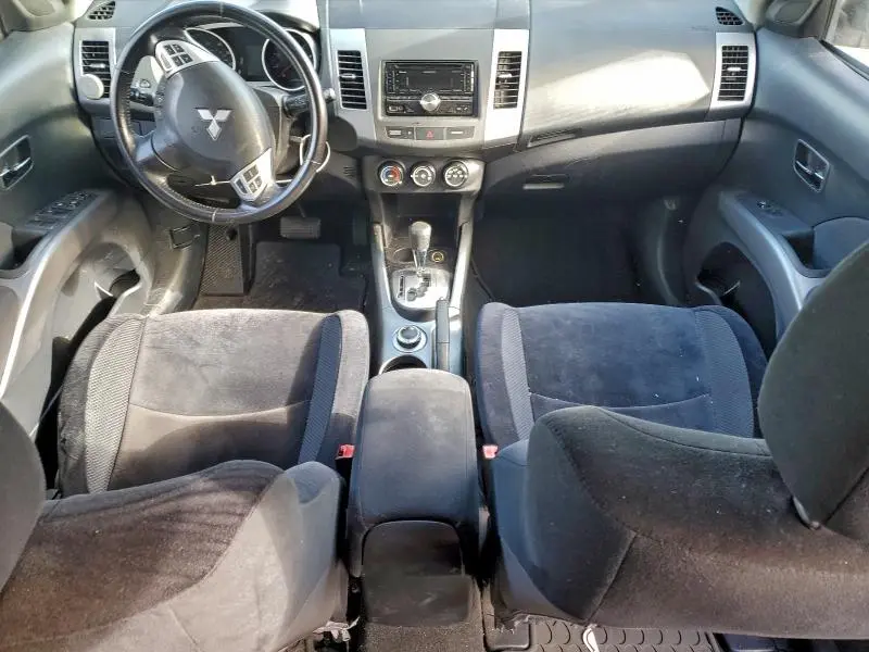 2010 MITSUBISHI OUTLANDER ES  