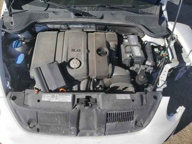 2012 VOLKSWAGEN BEETLE 