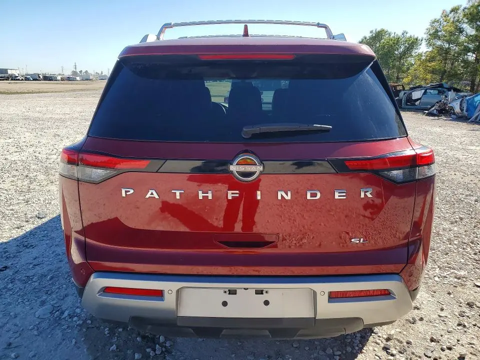 2022 NISSAN PATHFINDER SL  