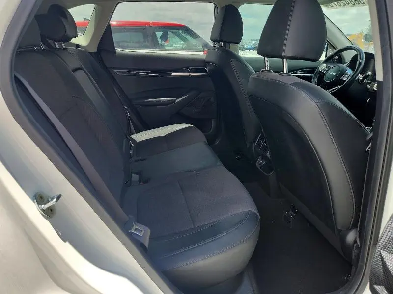 2022 KIA SELTOS S  
