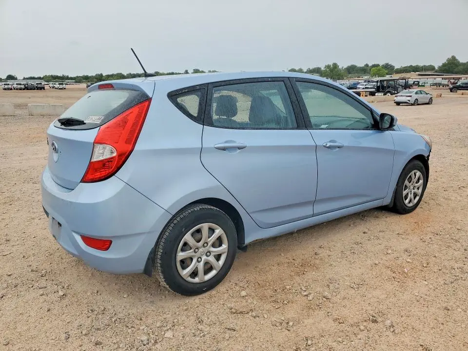 2014 HYUNDAI ACCENT GS  