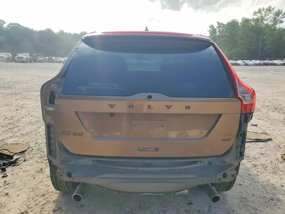 2013 VOLVO XC60 T6  