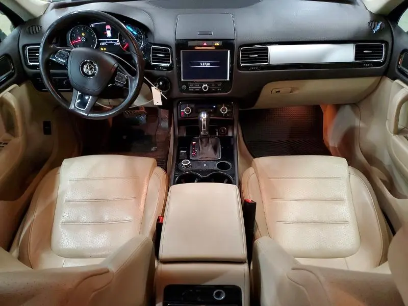 2013 VOLKSWAGEN TOUAREG V6  