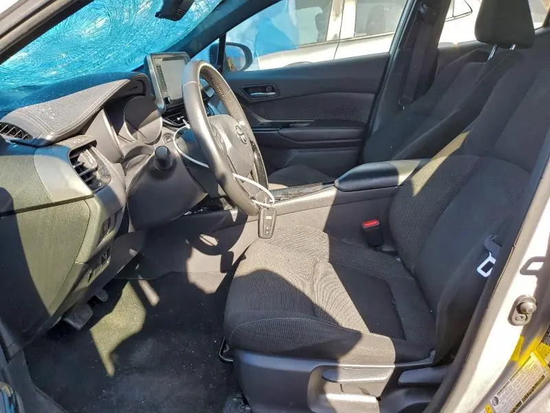 2019 TOYOTA C-HR XLE  