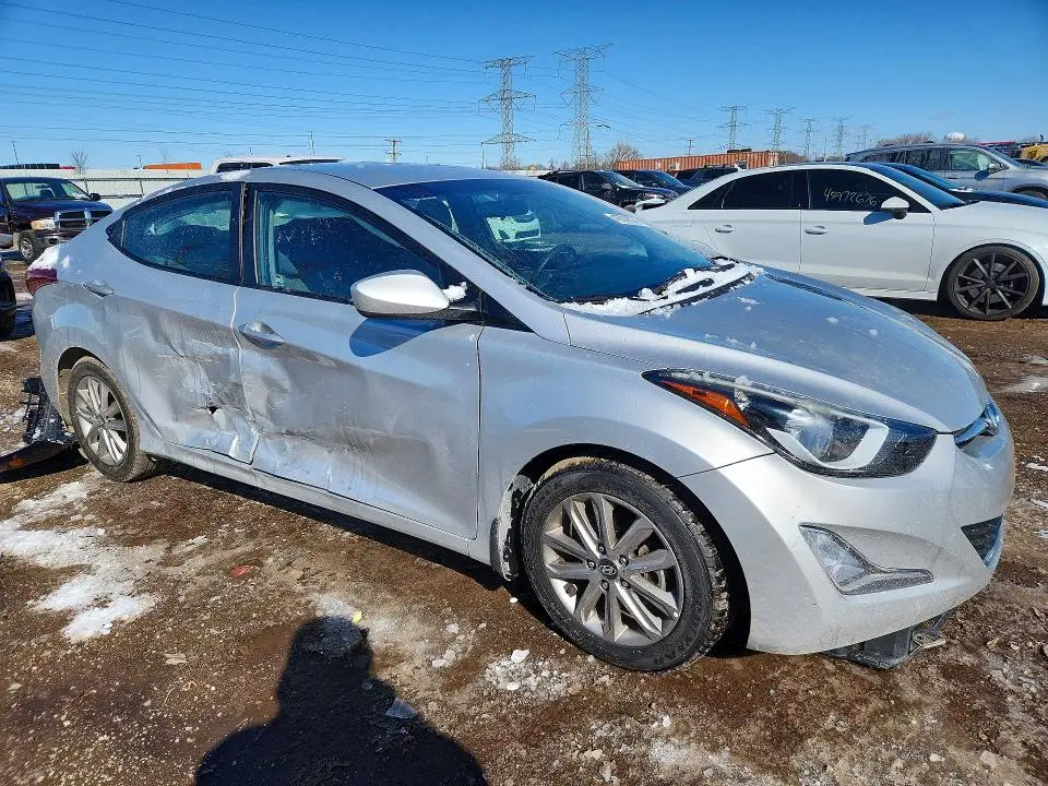 2015 HYUNDAI ELANTRA SE  