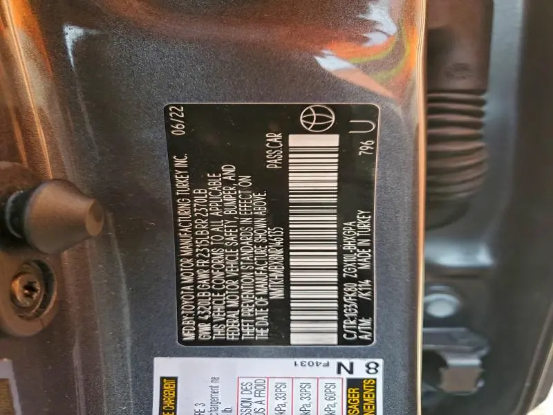 2022 TOYOTA C-HR XLE  