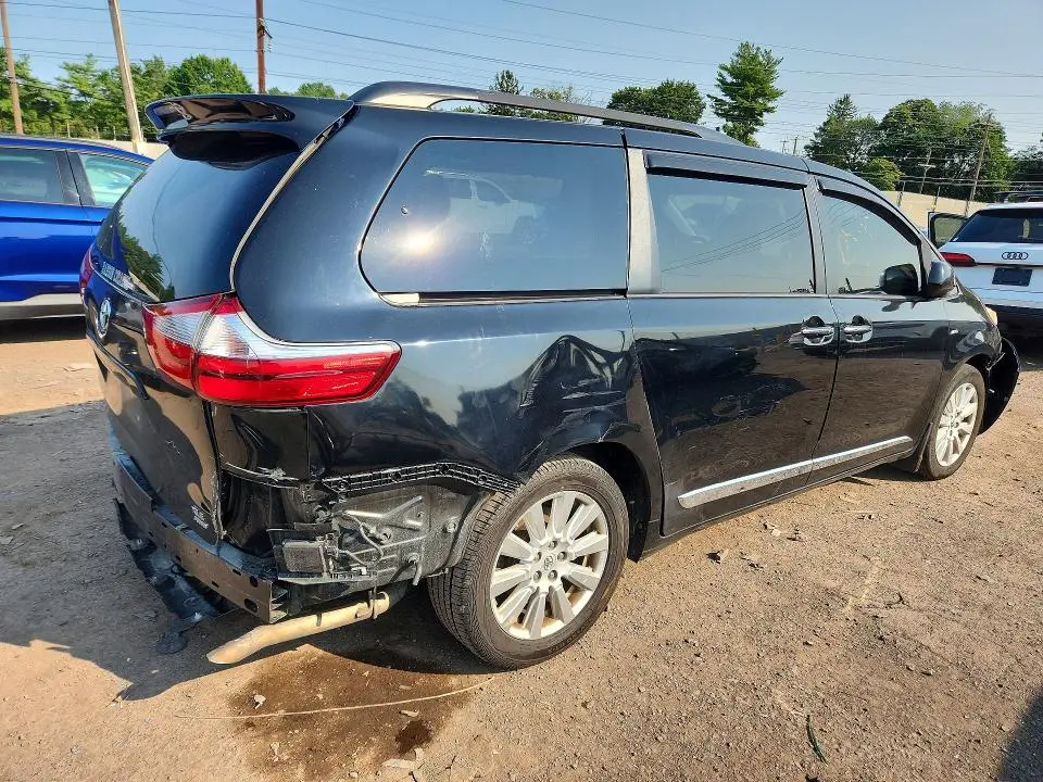 2017 TOYOTA SIENNA XLE 7-PASSENGER  