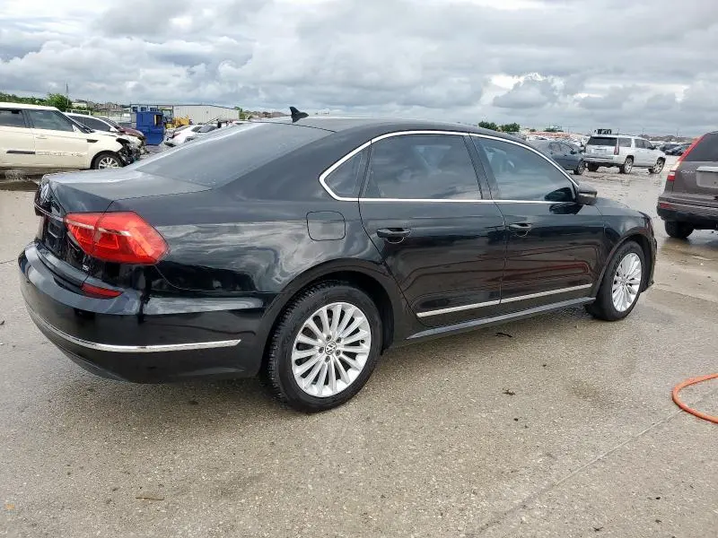 2016 VOLKSWAGEN PASSAT SE  