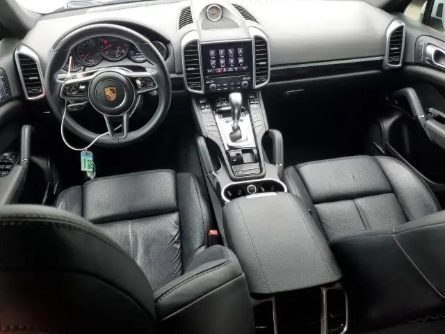 2018 PORSCHE CAYENNE   