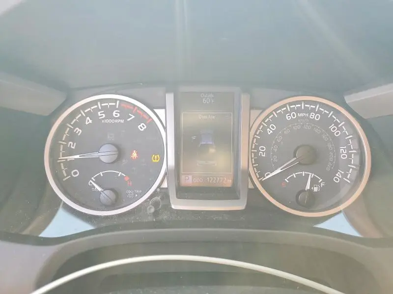 2020 TOYOTA TACOMA SR5 V6  