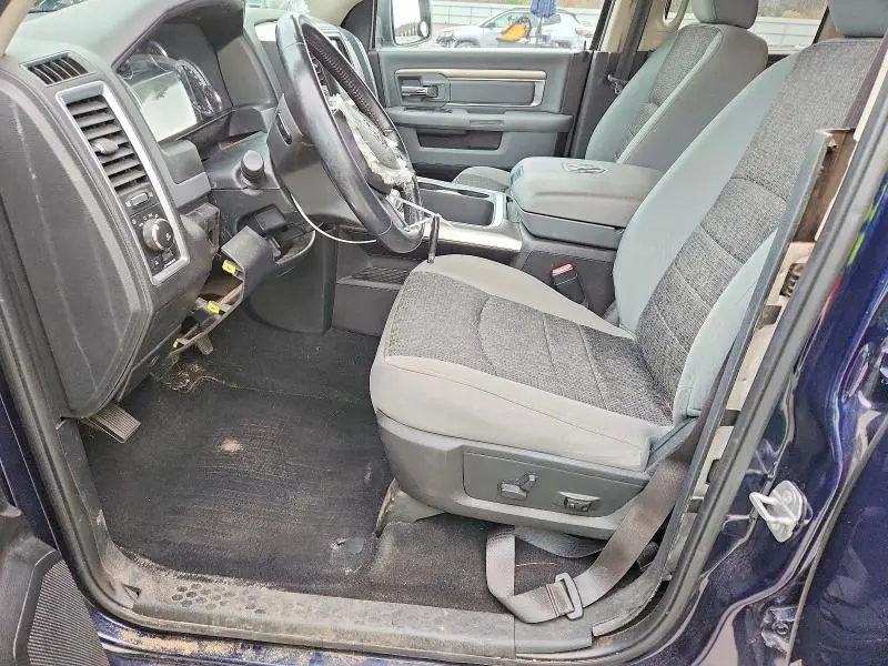 2017 RAM 1500 SLT  
