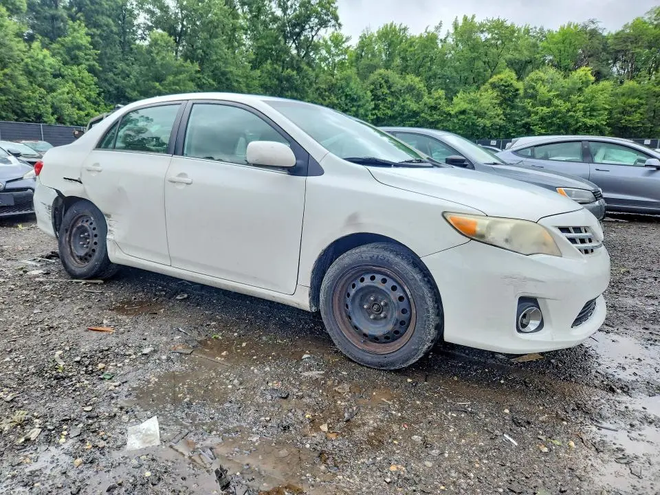 2013 TOYOTA COROLLA LE  
