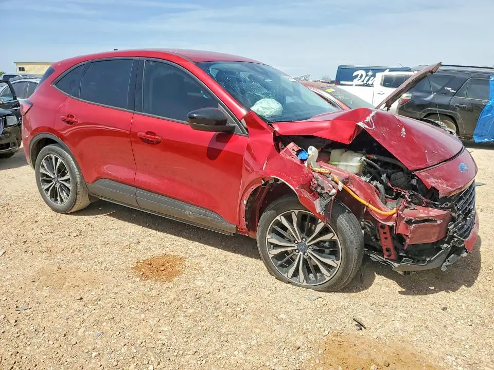 2021 FORD ESCAPE SE  