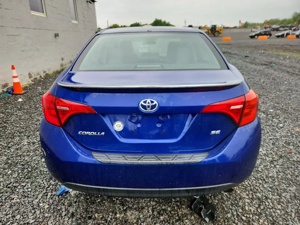 2019 TOYOTA COROLLA SE  