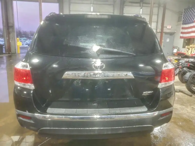 2011 TOYOTA HIGHLANDER LIMITED  