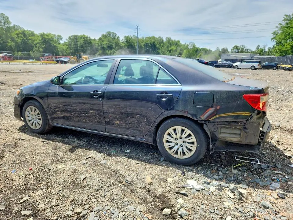 2013 TOYOTA CAMRY LE  