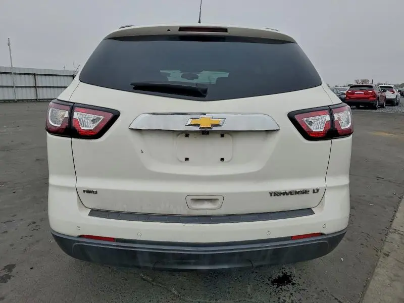 2015 CHEVROLET TRAVERSE LT  