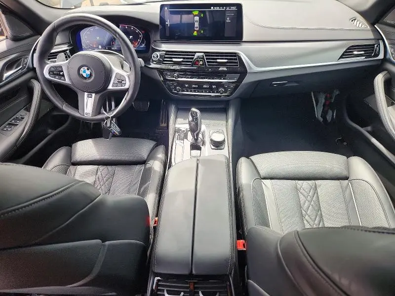 2023 BMW M550XI   