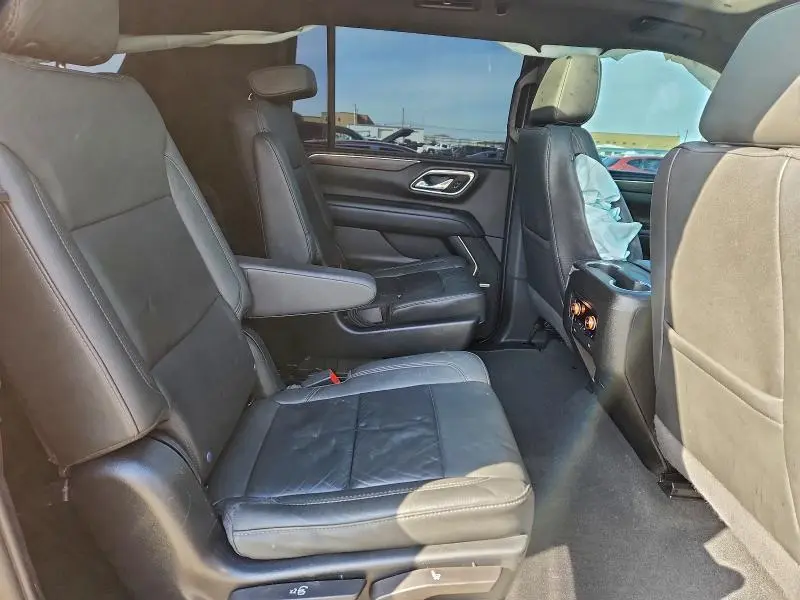 2023 CHEVROLET SUBURBAN C1500 LT  