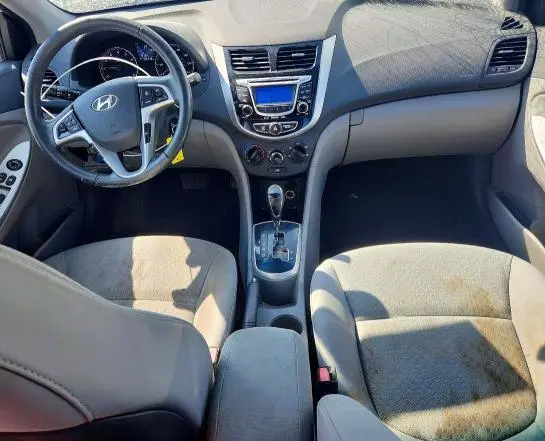 2012 HYUNDAI ACCENT SE  