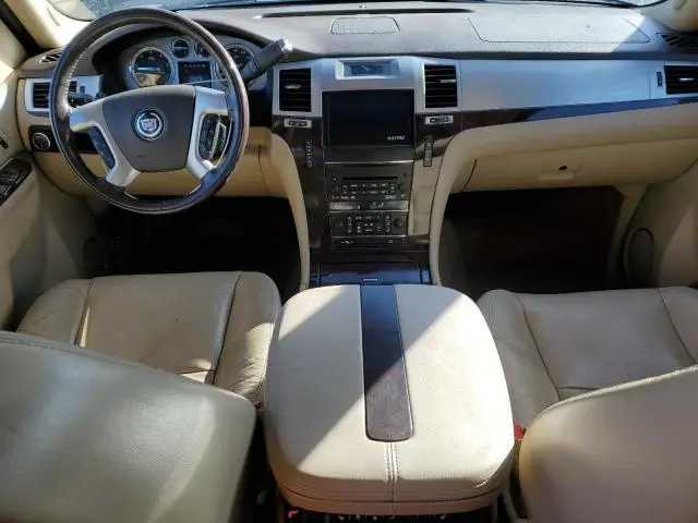 2011 CADILLAC ESCALADE ESV PREMIUM  