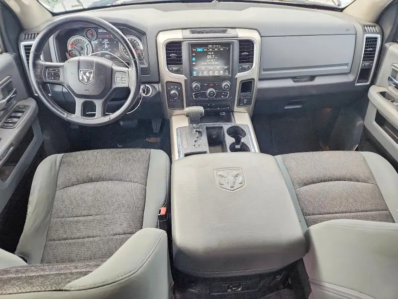 2013 RAM 1500 SLT  