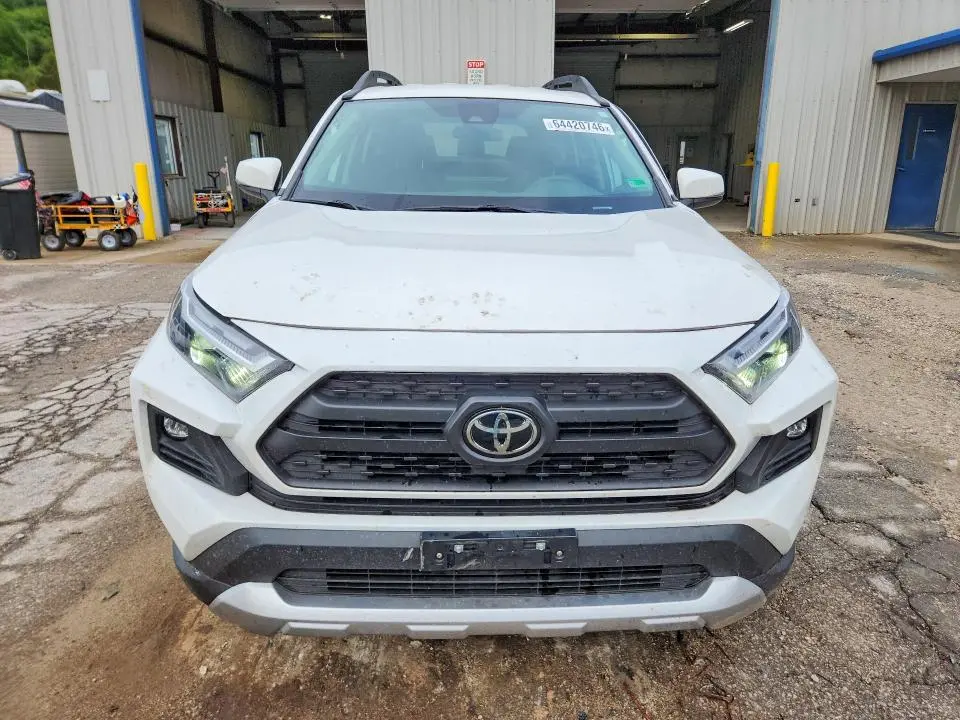 2024 TOYOTA RAV4 ADVENTURE  
