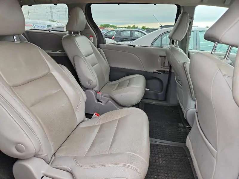 2020 TOYOTA SIENNA XLE 7-PASSENGER  
