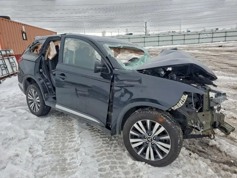 2019 MITSUBISHI OUTLANDER SE  